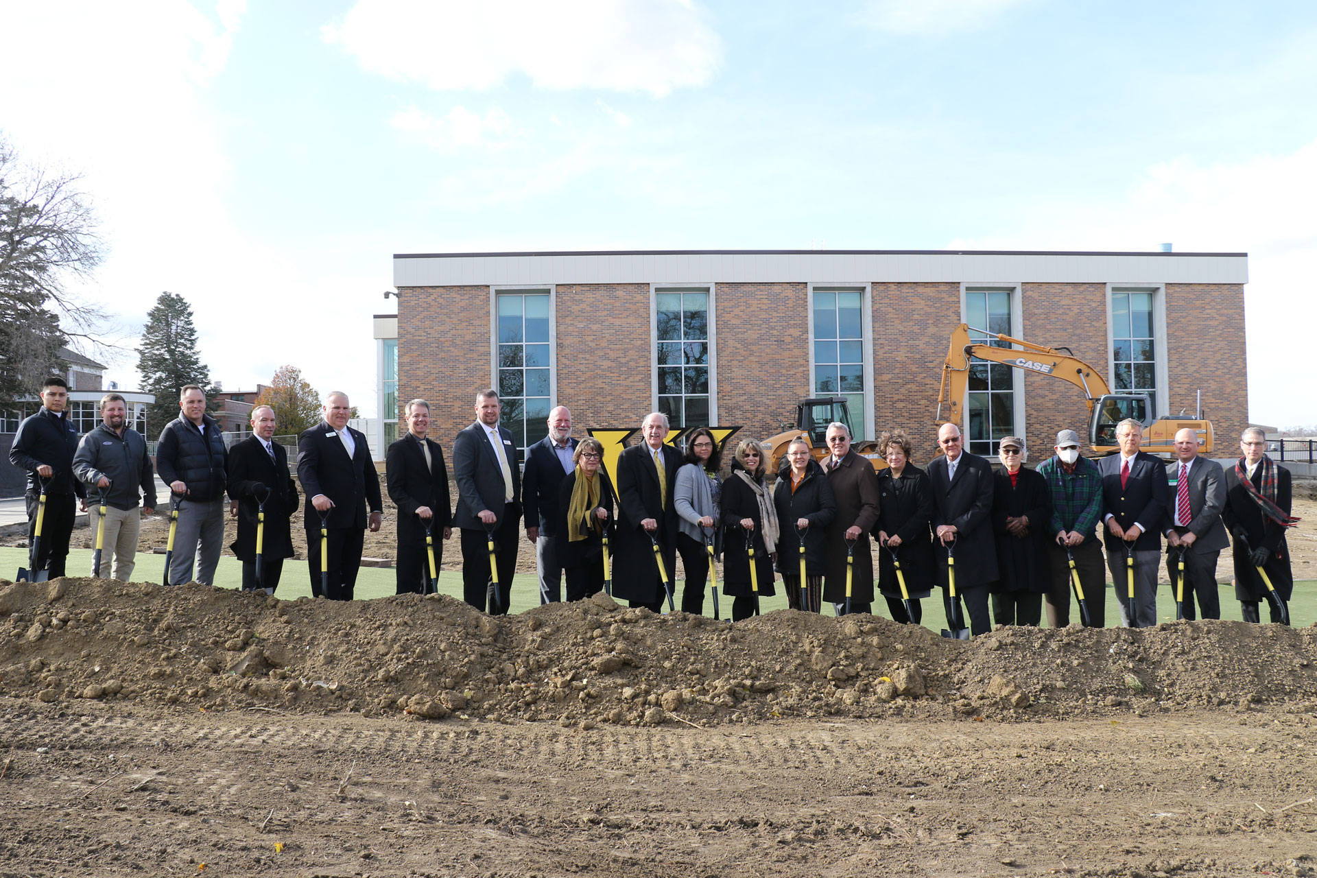 WSC leaders, donors, and crew participate in the groundbreaking ceremony for Peterson Fine Arts.