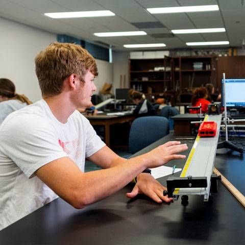A WSC student works in the physics lab in Carhart Science