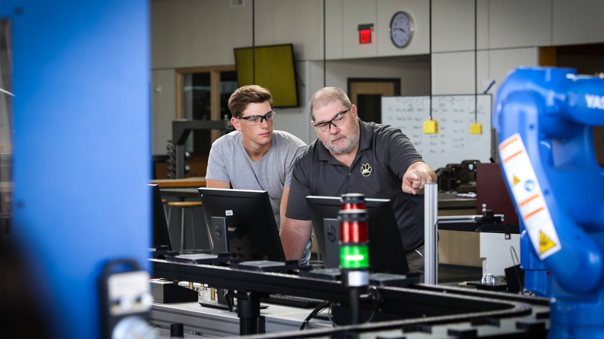 WSC Professor Dan Mitchell demonstrates the new CIM Cell