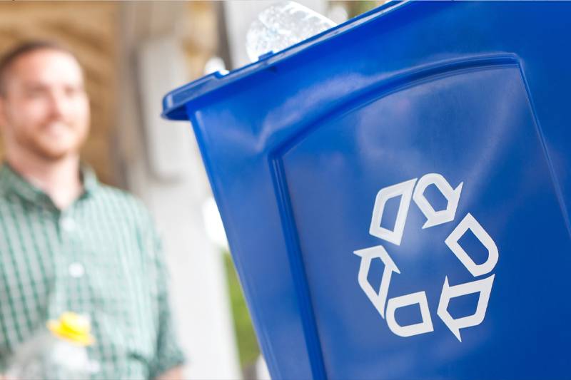 A recycling bin close-up