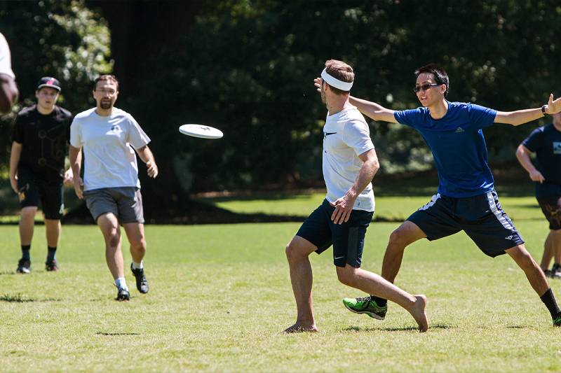 Students play ultimate Frisbee at WSC