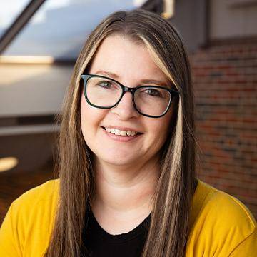 Lindsey Hallgren