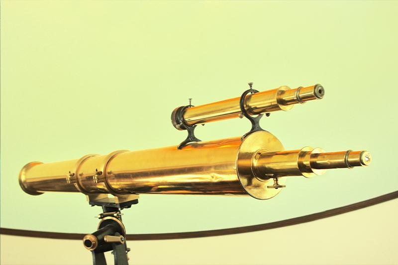 Image of a vintage telescope