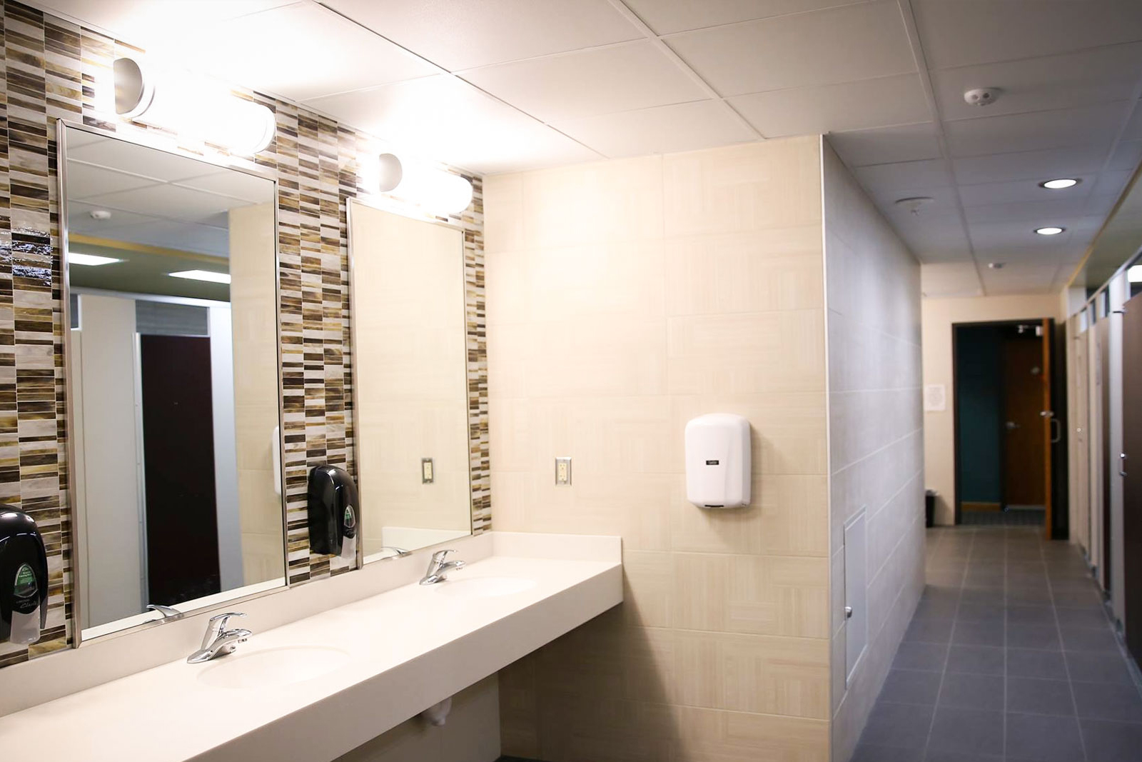 Bowen Hall community bathroom