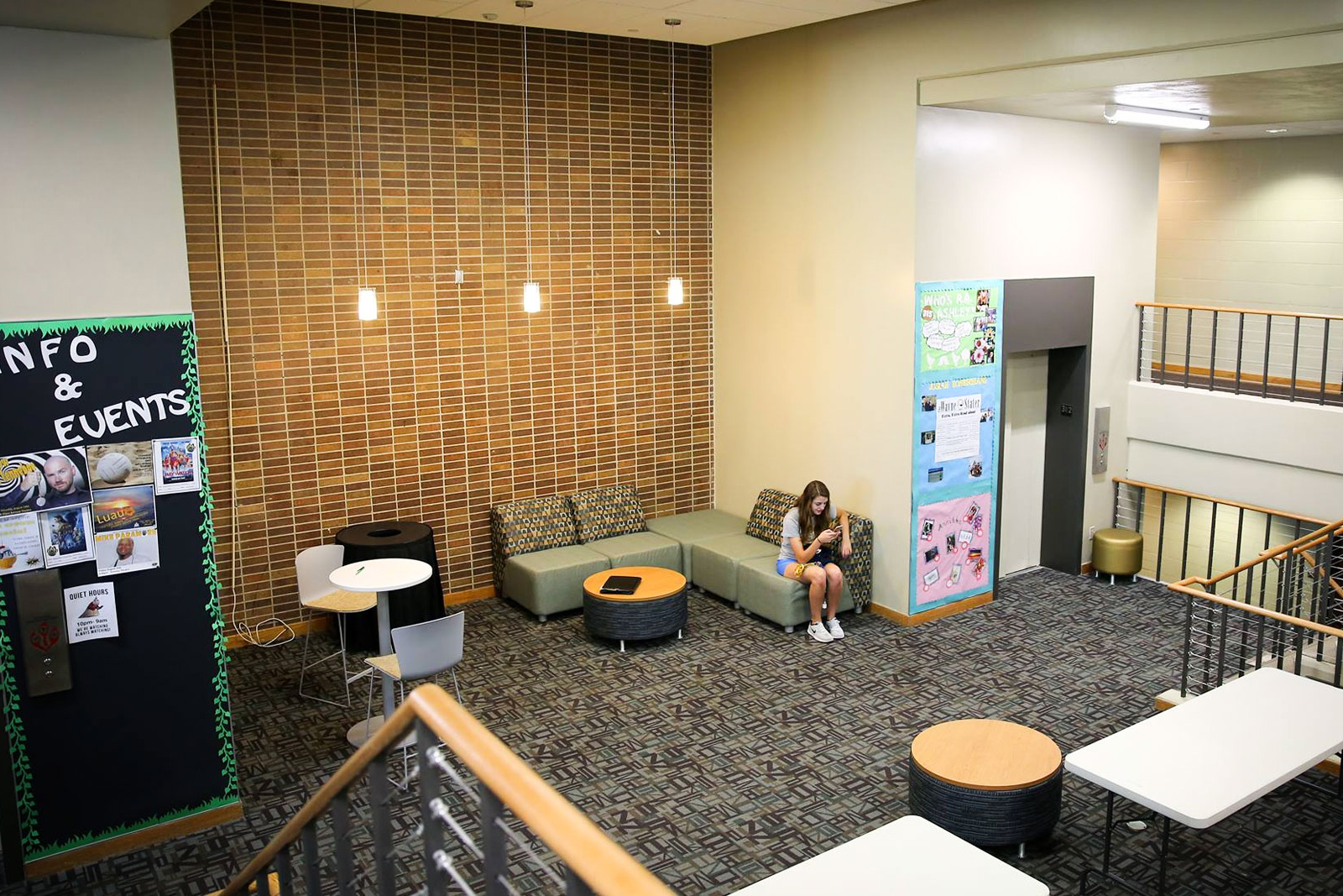 A glimpse of the commons area between two floors (half floor) in Bowen