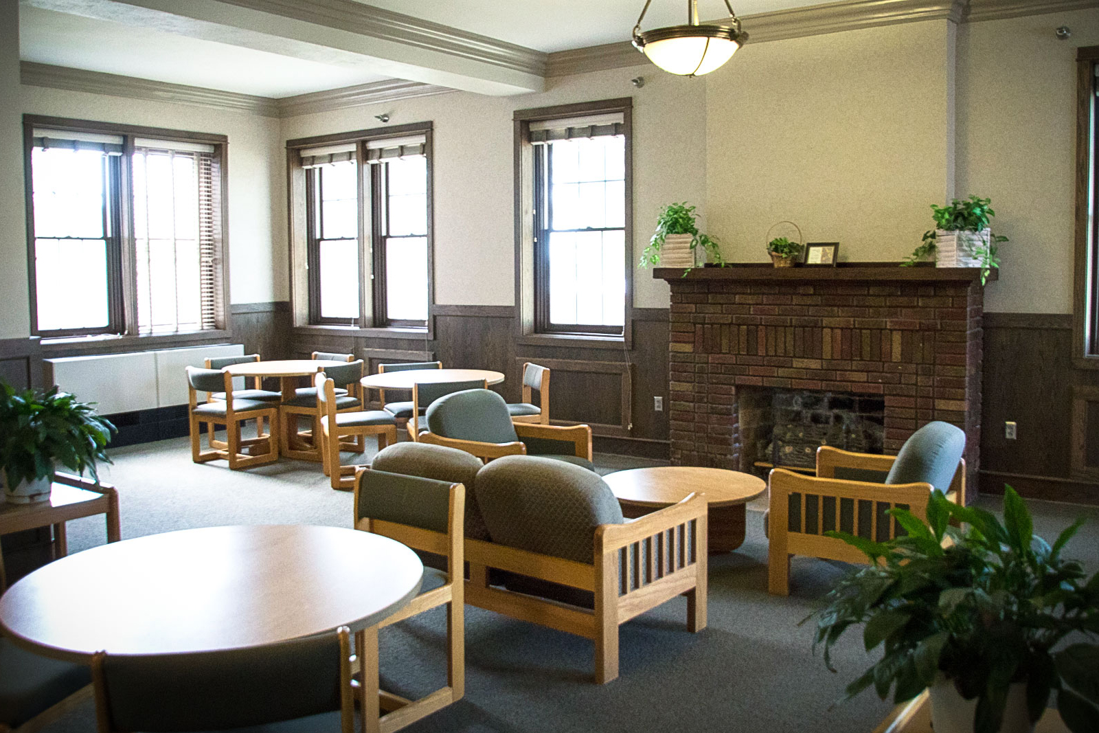 Commons area on the main floor of Niehardt Hall