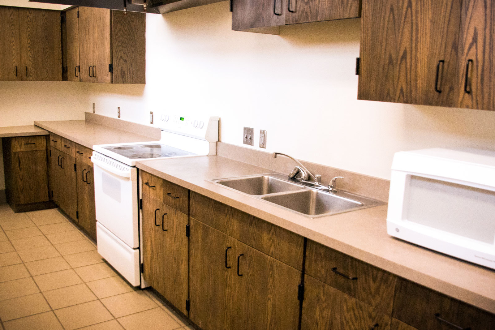 Community kitchen in Neihardt Hall