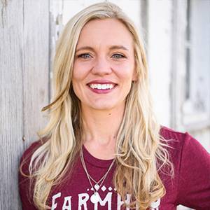 Portrait of Beth Lutter