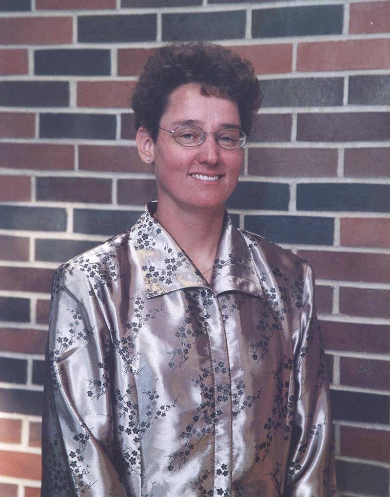 Shelle Tomaszkiewicz-Lau