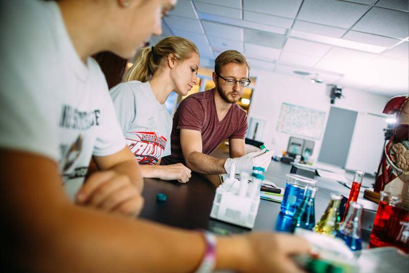 Students work in a biomedical science lab
