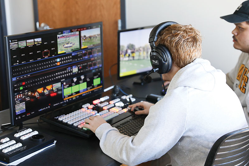 Sports media degree students broadcast a WSC football game
