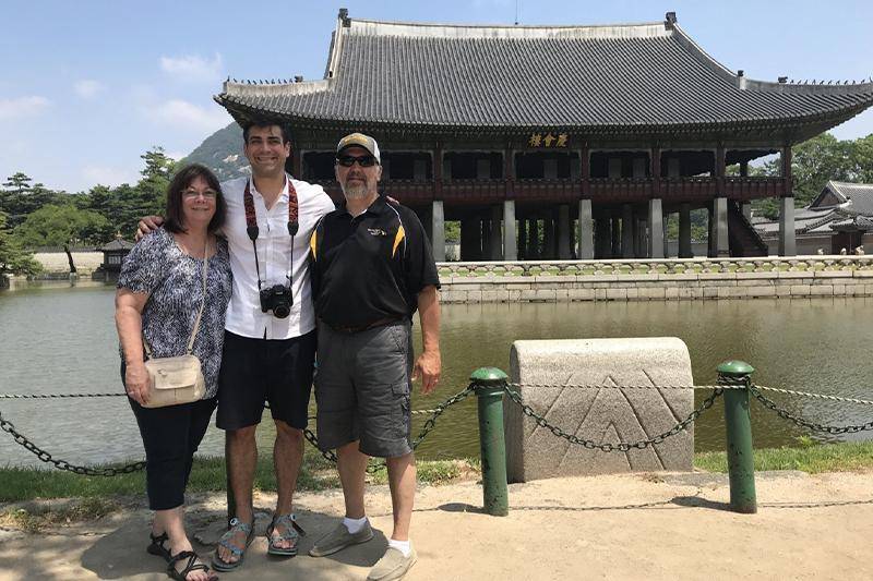 Bren Vander Weil (center) with his parents