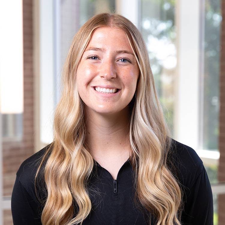 Tutor Alyssa Ferin