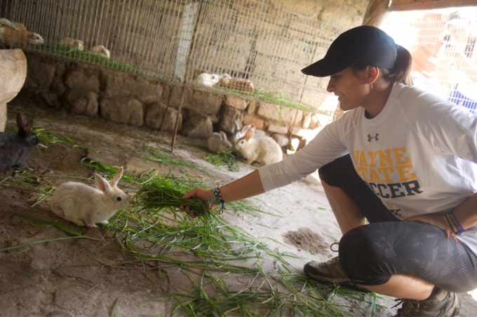 Wayne State student feeds the wildlife in Ecuador